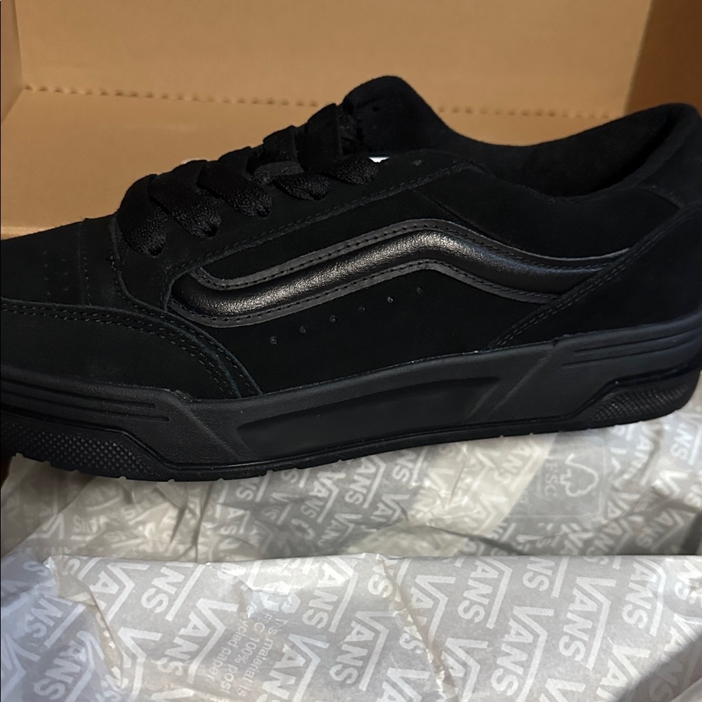 Vans - Picture 3 of 8